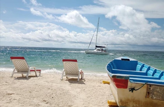 C4-R HABITACION TIPO CABAÑA EN ISLA DE BARU