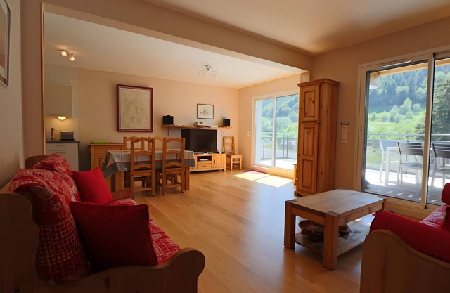 C5 - Residence La Montille with Mountain View