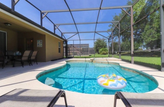 CA9109SC - Luxury Pool-Spa Villa for Up to 10 Guests