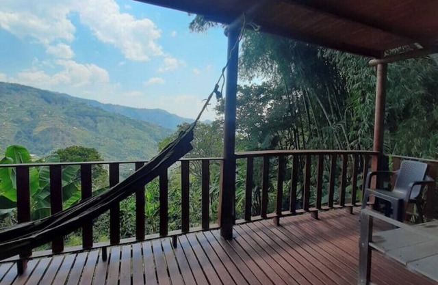 Cabaña en Finca Cafetera Cerca a Medellín
