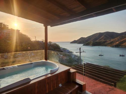 Cabañas Annapurna - jacuzzi privado con espectacular vista