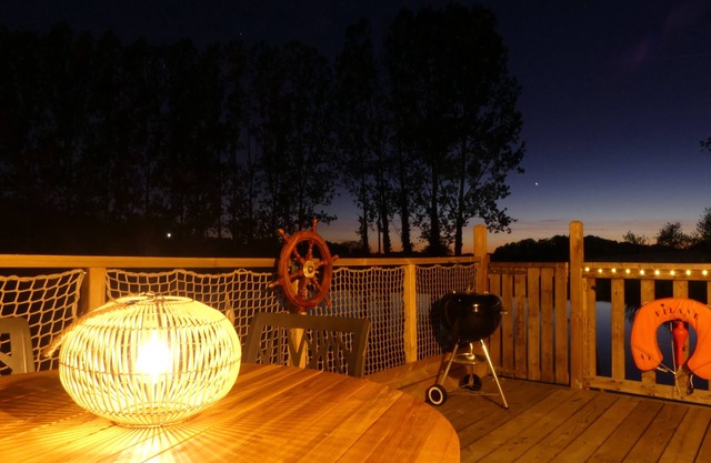 Cabane sur Pilotis au Dessus de L'étang, Déconnexion et Cocooning Assuré !