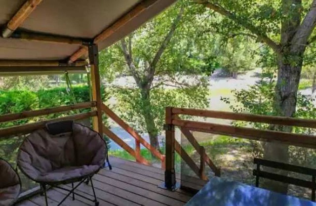 Cabane 3 étoiles - Parc aquatique - eecfdc