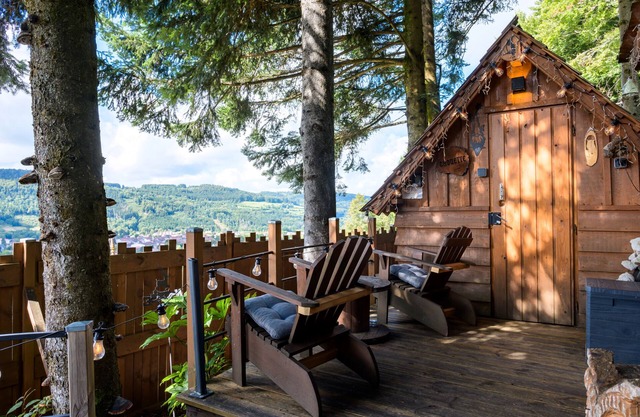 Cabanes des marchous la chouette