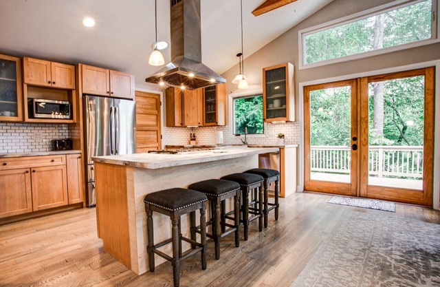 Cabin on the Water | Asheville Cabin Resting on the Swannanoa River