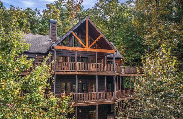 Cabin w/Hot Tub, Theater & Views - Sleeps 22