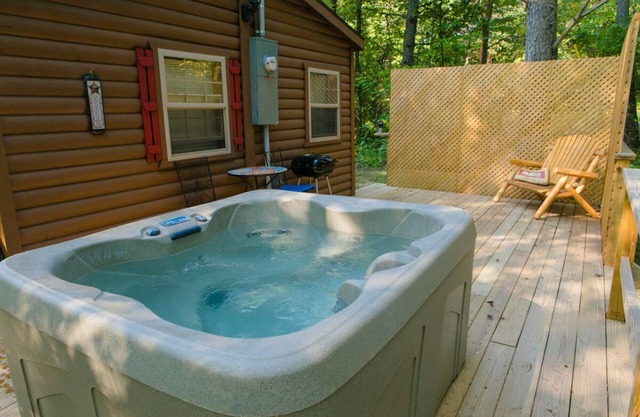 Cabins In Hocking - Junebug