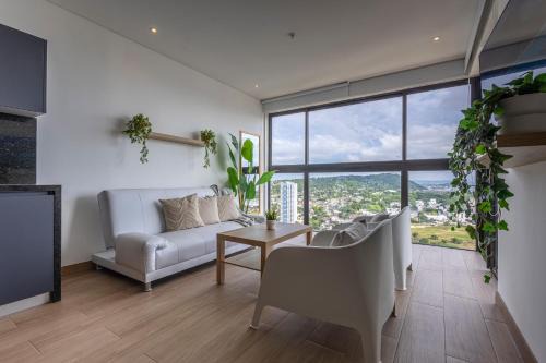 Cabrero Centro Tropical - Con vista al mar