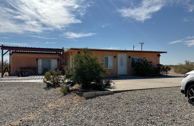 Cacti Sanctuary with private hot tub & firepit near Joshua Tree