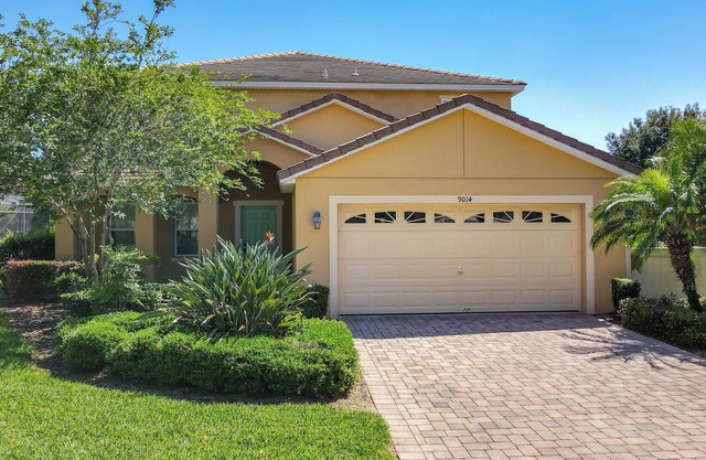 Calabria Villa Near Disney - Pool - Game Room