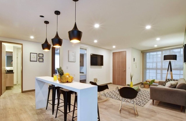 Cali's El Peñón: Jacuzzi & Family Apartment