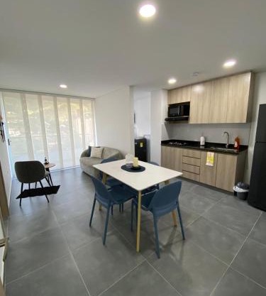 calido y tranquilo apartamento