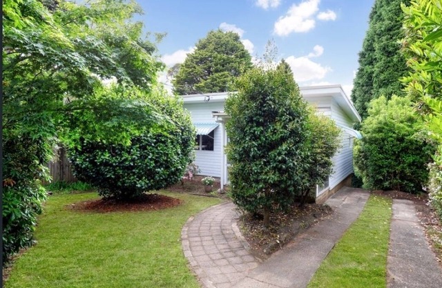 Camellia Cottage - a relaxing getaway in the misty mountains!
