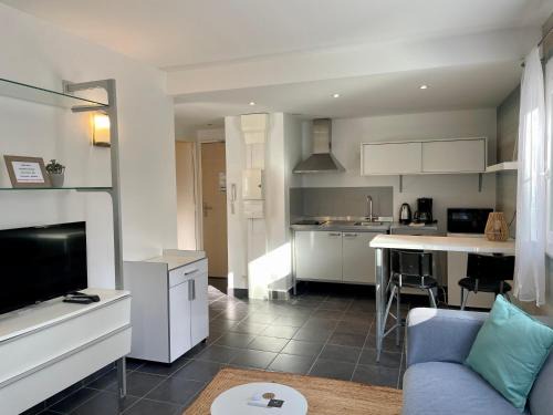 CAMP DE BASE SUR LE LAC DU BOURGET