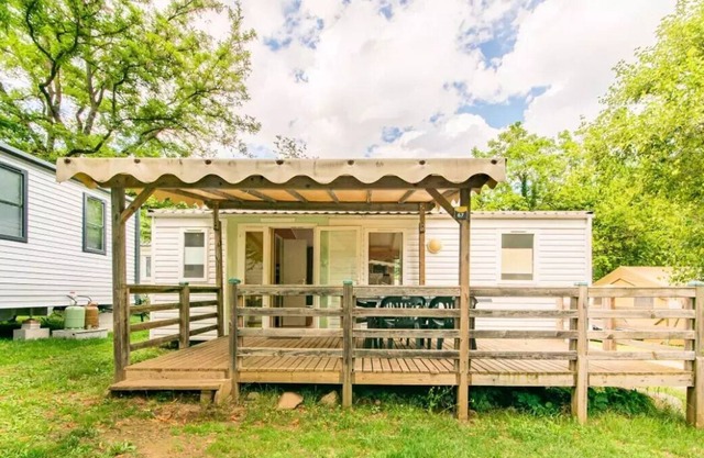 Camping maeva Escapades Coeur d'Ardèche **** - Mobile Home 3 Rooms 5/7 People + TV