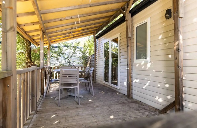 Camping Alpes Dauphiné * - Venus mobile home 2 bedrooms 4 people