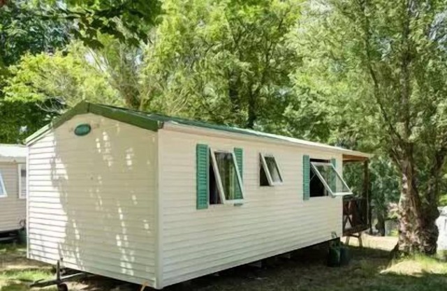 Camping Chanteraine *** - Mobilhome for 5 People