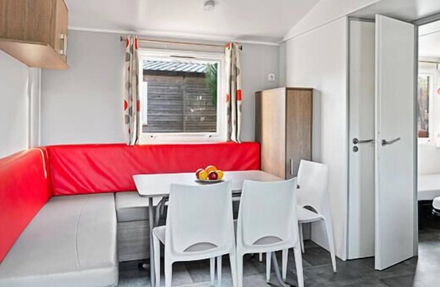 Camping Coteau de la Marine **** - Mobil Home Classic 4 Rooms 6 People