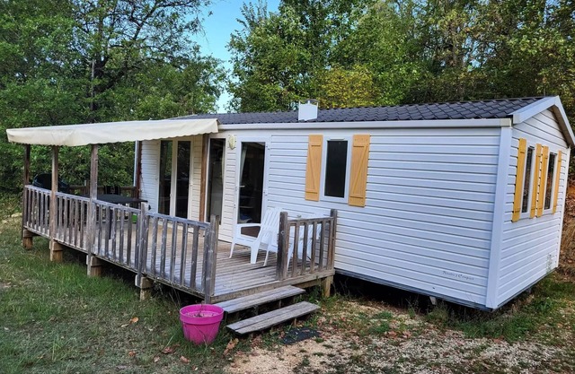 Camping des Bastides * - Cottage Riviera 3 bedrooms 6 people