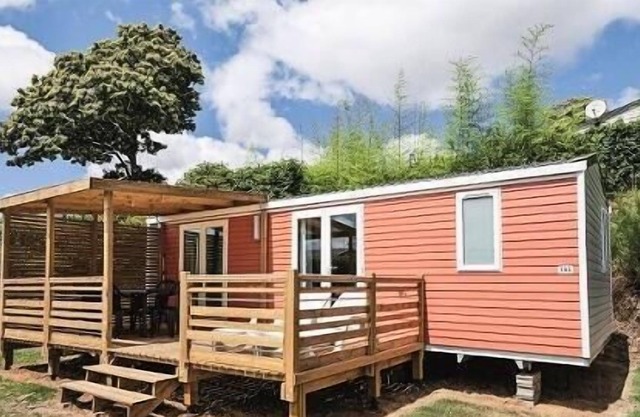 Camping Domaine de Bel Air***** - Mobile Home Family TV LV 4 rooms 6 people