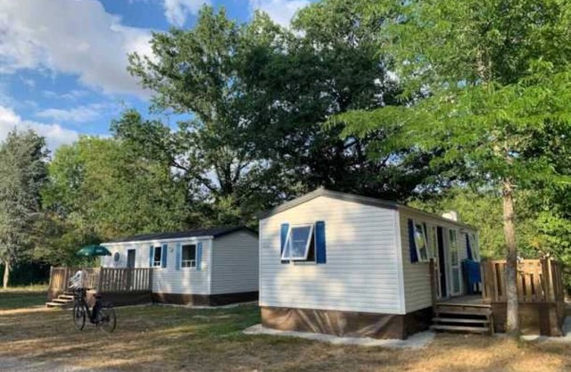 Camping - Piscine - eeebdb