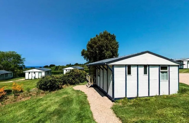 Camping Le Village De L'Armorique * - Chalet - 3 bedrooms 7 people