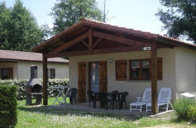 Camping Les Lacs De Courtes *** - Gite Soleil 3 Rooms 4/6 People