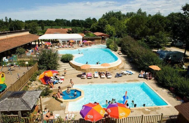 Camping Les Lacs De Courtès* - Mobile home Grand Confort 3 rooms 4 people