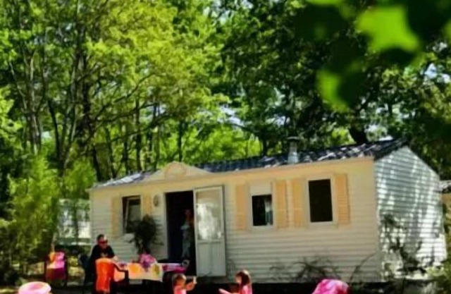 Camping Les Pins Du Soleil - Mobilhome Pour 4 Personnes