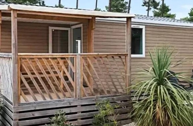 Campsite Domaine de la Sainte Baume* - 3-room Comfort mobile home for 4 people Air-conditioned + TV