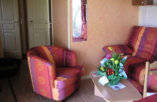 Campsite Flower Les Nauves* - 3 room chalet for 4 people