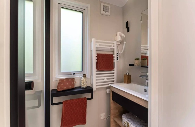 Campsite La Citadelle* - PREMIUM mobile home - 3 bedrooms for 6 people