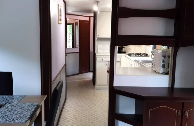 Campsite Les Jardins d'Estavar* - Mobile home English Vintage Style 4 rooms 6 people