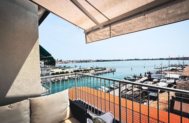 Canal Bellavista by Ca-sa Check