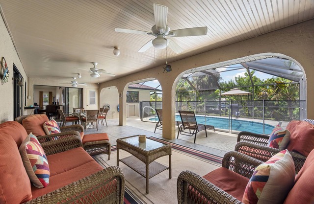 CANAL HOME! WARM PRIVATE POOL! FAMILY MEMORIES! WIFI! GRILL! BABY SUPPLIES!