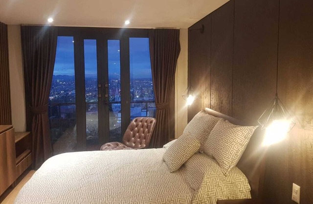 CANDELARIA Amazing Modern ONE Bedroom Loft