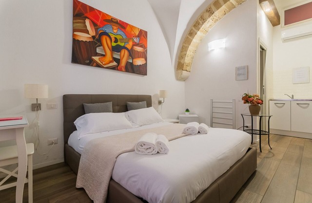 Candy Red Room by Wonderful Italy