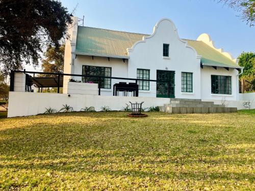 Cape-Dutch 2 Bedroom Home