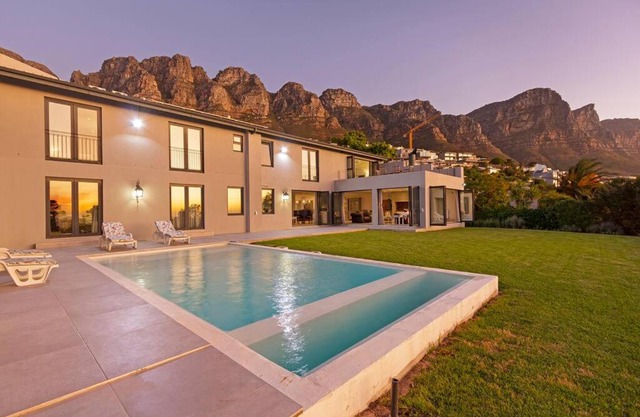 Cape Town Luxury 5 Bedroom Villa