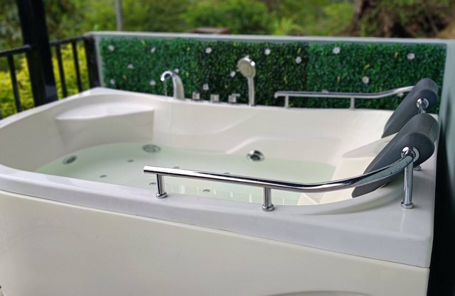 CAPIBARA glamping cabin