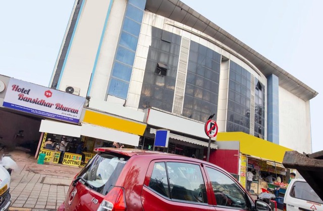 Capital O 77295 Hotel Bansidhar Bhuvan