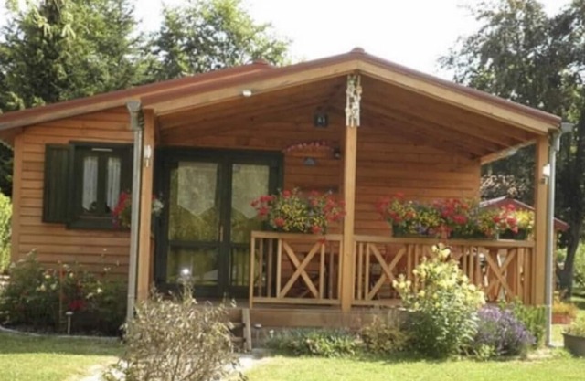 Caravan "Chalet Aloya" with Shared Pool & Wi-Fi
