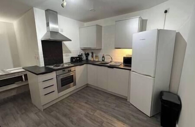 Cardiff city centre apartment sleeps five