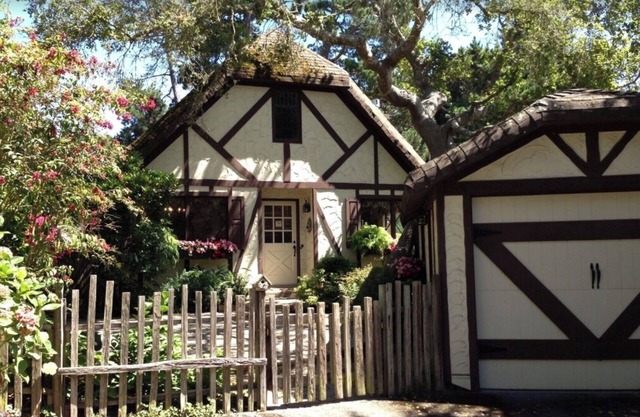 Carmel charmer! Short, 10 min. walk to town center. Close to trail to Mission.