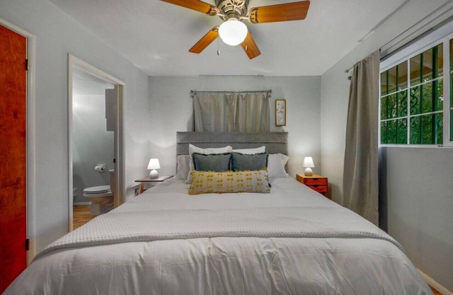 Carport/Sleeps up to 8/4 BR 2 BA/Fenced Yard