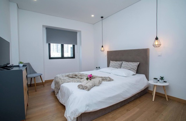 Carvão PDL Inn with Terrace & Wi-Fi