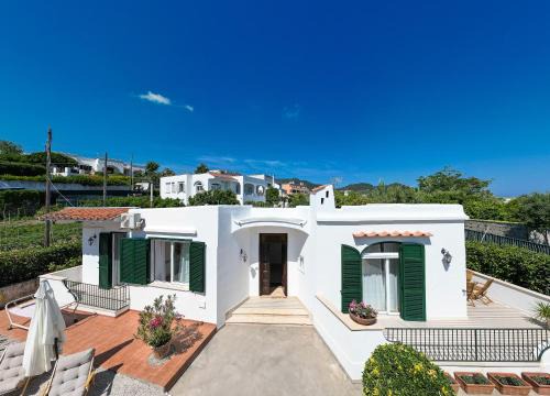Casa ad Ischia Villa Maddalena con Piscina, Giardino e Posto Auto - 6 posti letto