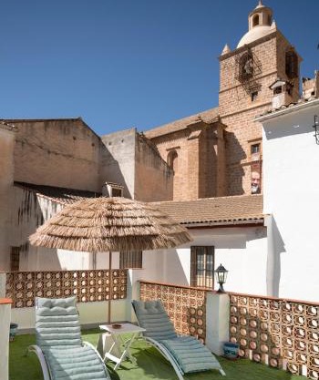 Casa amplia y acogedora con chimenea en Íllora