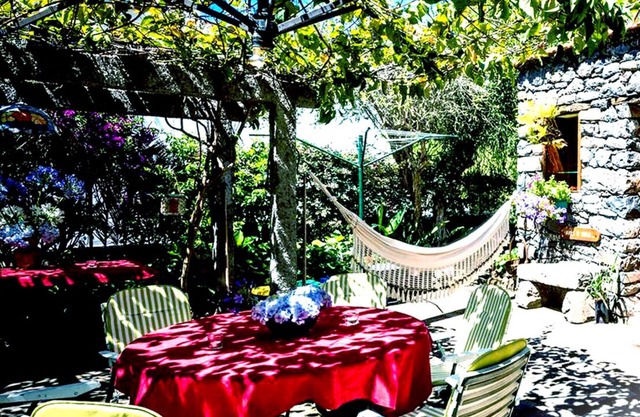 CASA BELO GARDEN near the beach/countryside, paragliding walking tours
