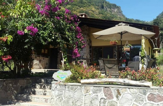 Casa Buen Aventura, Panajachel, Sololá, Guatemala - casa de campo familiar